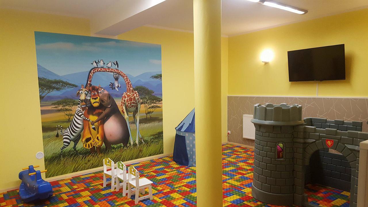 Dw Airen Hotel Тженсач Екстериор снимка