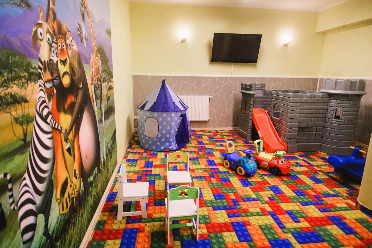 Dw Airen Hotel Тженсач Екстериор снимка