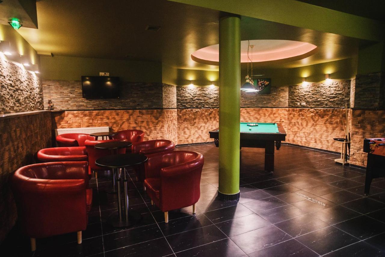 Dw Airen Hotel Тженсач Екстериор снимка