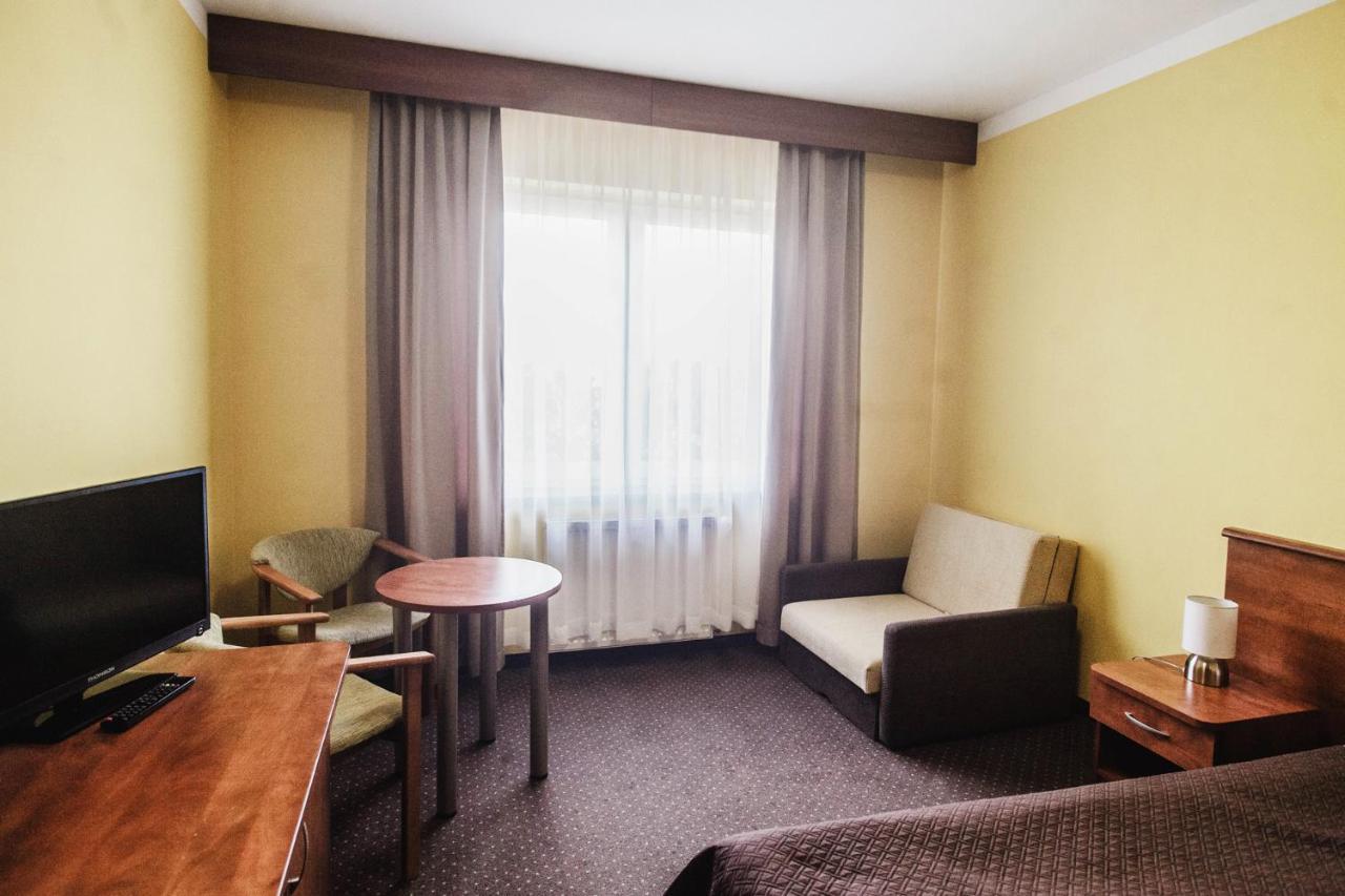 Dw Airen Hotel Тженсач Екстериор снимка